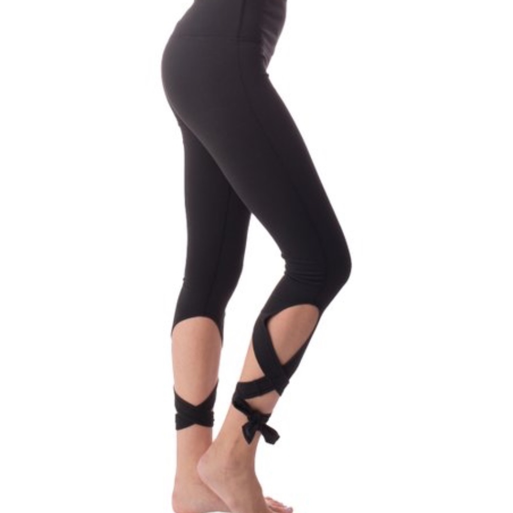 Free w/ bundle! Gaiam | Ballet tie leggings